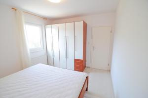 Apartments by the sea Cove Mala Lamjana, Ugljan - 22928