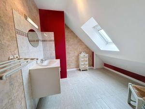 Maisons de vacances Maison a 500m de la plage avec jardin, 4 chambres, Wi-Fi et parking - 8 couchages - FR-1-361-539 : Maison de Vacances
