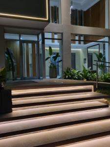 Departamento nuevo 2 habitaciones 2 baños y balcón 95m2 Piso alto sobre la costanera