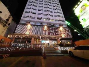 Urban Deca EDSA Staycation wUnli Wi-Fi & Netflix