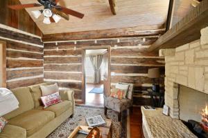 Cabins on Knopp School-Czech Cabin