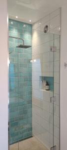 Luxurious waterfront accommodation