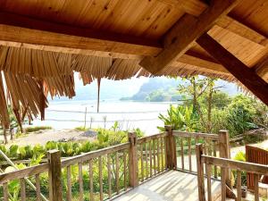 Ke Mountain and Lake Retreat