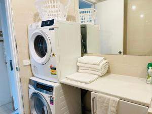 D101 Charming Apartment- Free Parking