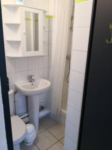 Appartements Tout a pied - 2 pers - 2 studios independants B et C : photos des chambres