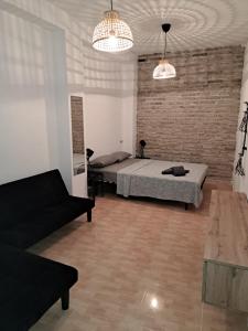 LIAM STUDIO IN SEVILLA CENTRIC