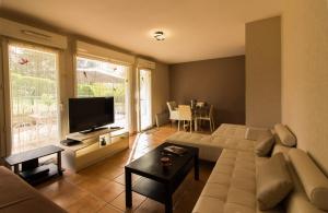 Logement avec grande terrasse.