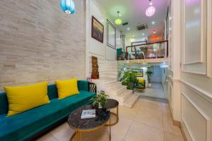 Bella Premier Hotel & Rooftop Skybar