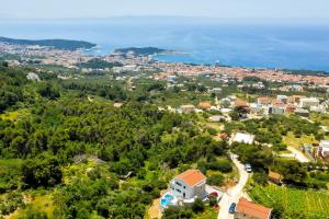 Villa Vivace mit Pool und traumhaften Meerblick