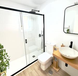 Alojamiento Erytheia, tranquilo, a 150 metros de la playa y pleno casco histórico