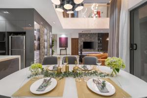 Penthouse Duplex 4 bedrooms Ocean View, Rooftop Pool