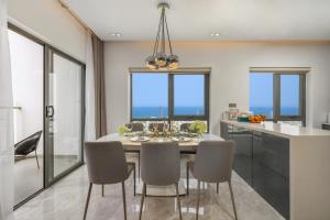 Penthouse Duplex 4 bedrooms Ocean View, Rooftop Pool