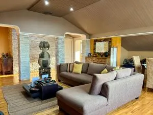 "THE ATTIC" - Terrazza con vista & Parcheggio Gratuito - Quarto