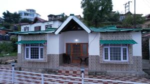 HIMALAYANBLUES COTTAGES&STAYS