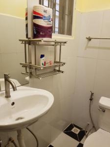 Room 7 - Studio in a villa 5mn walk from the Royal Palace with swimming pool