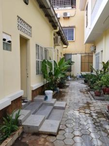 Room 7 - Studio in a villa 5mn walk from the Royal Palace with swimming pool