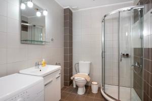 Gabriel apartment with a shared pool close to the beach