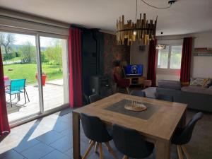 Maisons de vacances Entre Lacs Et Montagnes , Maison individuelle, lits prepares et menage inclus : photos des chambres