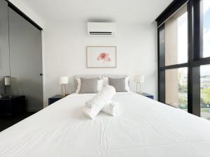 Myka Home New Apartment in Box Hill YS4A