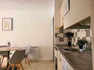 Appartement 5 couchages + jardin à 150m des plages