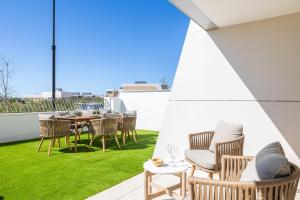 Luxury House Chaparral Golf E70 by AORA STAY