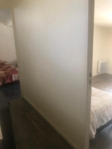 Maison POUR OUVRIERS seulement PAS DE TOURISME, NI FAMILLE