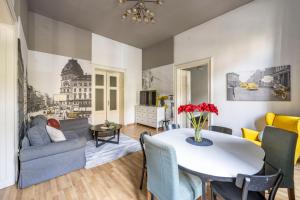 Cozy & Nostalgic Budapest Style Apartment in the Center