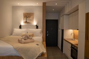 Thessalonian Suite I - 2 Steps from White Tower