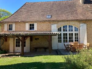 Maisons de vacances Chez Serge. Gite 6/8 personnes. Piscine : photos des chambres