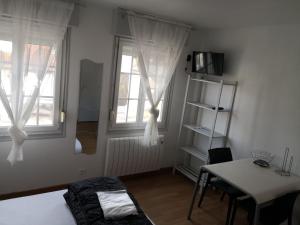 Appartements Tout a pied - 2 pers - 2 studios independants B et C : photos des chambres