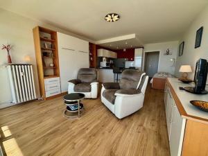 Studio rénové avec vue mer, parking, pour 3 personnes à Quiberon - FR-1-478-56