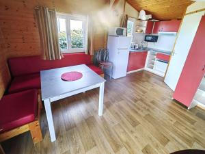 Chalet climatisé 6 pers., piscine chauffée, parking, terrasse teck, calme près plages et commerces - FR-1-607-59