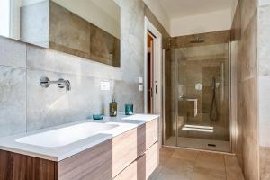 Palazzo Biscilia with private pool - Happy Rentals