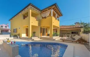 3 Bedroom Lovely Home In Barbariga - Barbariga