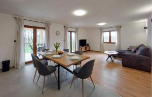 Lovely Home In Podpican With Wifi