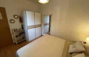 Amazing Apartment In Jesenice With Wifi