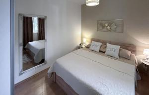 Amazing Apartment In Jesenice With Wifi