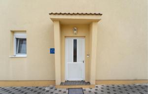 Nice Apartment In Starigrad Paklenica