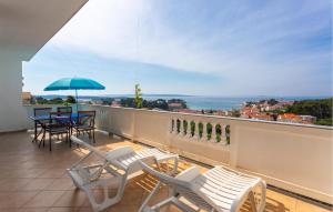 Stunning Apartment In Rab With House Sea View