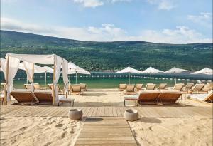 Villa Sea-N-Sun, 7 bedrooms & Pool, nearby Portonovi Marina.