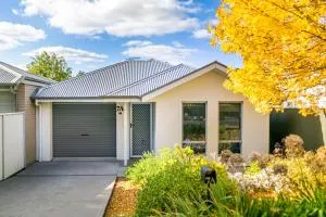3bedroom Modern Home in Mt Barker, 8km to Hahndorf - ستراثالبين