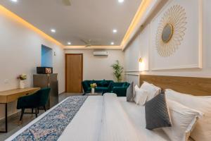 Elegent Studio On Golf Course Road @ Sterling