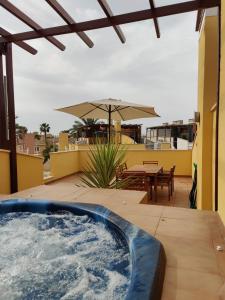 Casa del Sol con Jacuzzi - Vera Playa Laguna Beach
