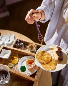 Grand Hôtel Dauphiné Toulon, Boutique Hôtel & Suites