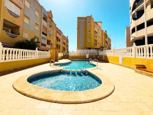 Yellow Apartment-La Mata -2 min to beach, private garage - 4hvězdičkové hotely ve městě La Mata