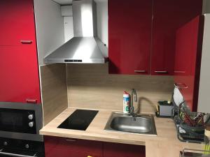 Sejours chez l'habitant Chambre lit une personne, espaces partages, 10km de Paris, 2km du metro : photos des chambres