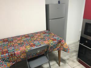 Sejours chez l'habitant Chambre lit une personne, espaces partages, 10km de Paris, 2km du metro : photos des chambres