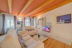 Concordia Apartment Laveno - Happy Rentals - لافينو