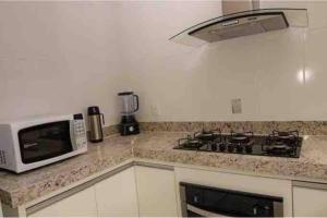 Paraíso a 150m da praia