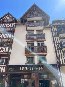 Le Trophée By M Hôtel Spa